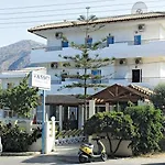 Simple Sun מלון הרסוניסוס